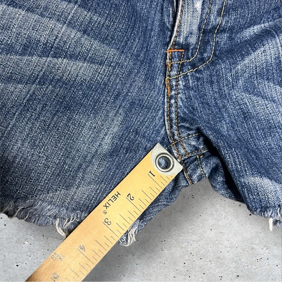 Y2K‎ Women’s True Religion Short Shorts - Picture 8 of 9